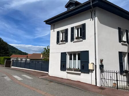 maison de charme à allevard - 4 chambres et jardin!