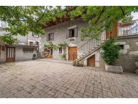 maison ancienne de 135 m² à doussard