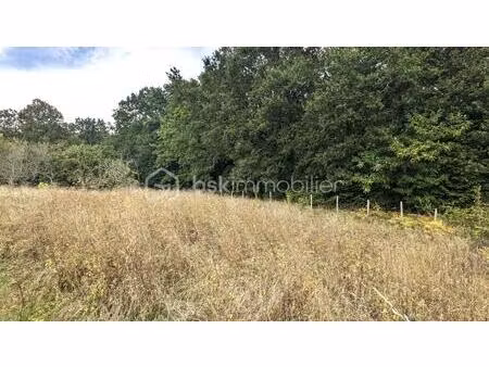 terrain de 1 775 m² à perigueux