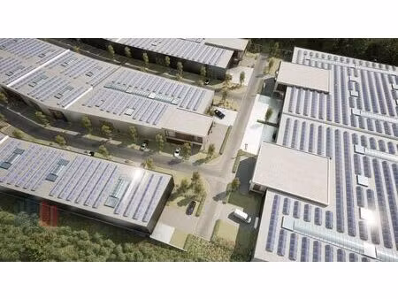 unité pme nouvellement construite de 2.267 m² entre les a...