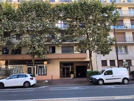 place de parking sécurisée rue de paris à charenton le pont (94)