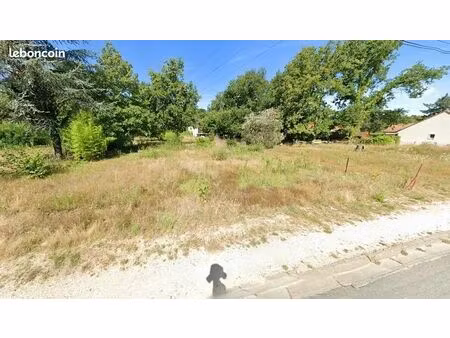 terrain 1 050 m² theillay