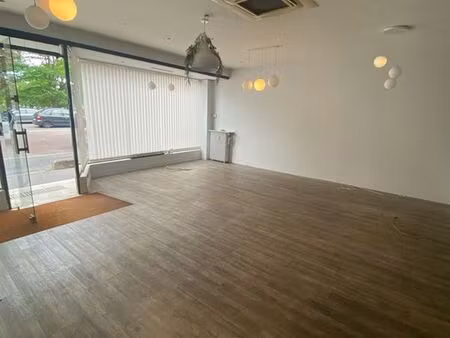 boutique 93 m² le plessis bouchard