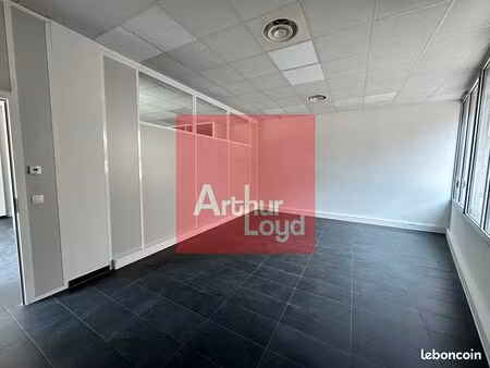 bureaux 103 m² agen
