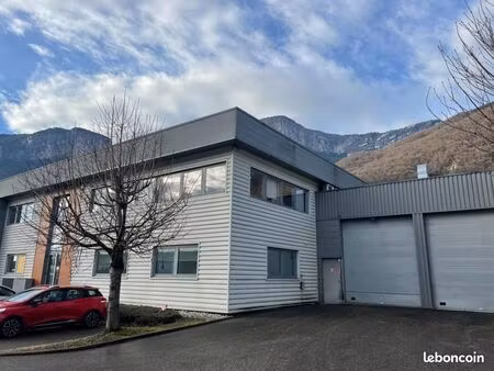 local bureaux 540 m²