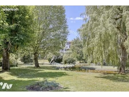 studio 4 pièces 75 m²