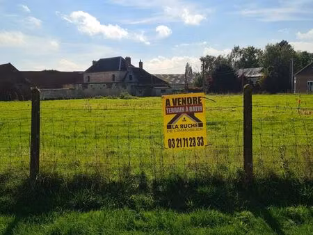 terrain 1043 m² saulty