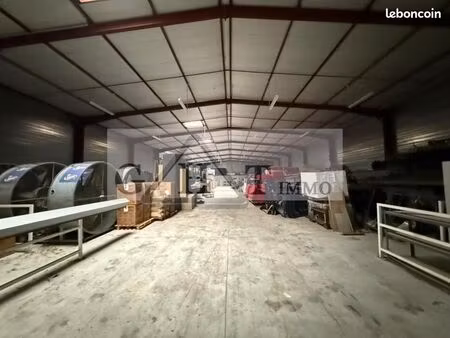 local industriel 1 050 m²