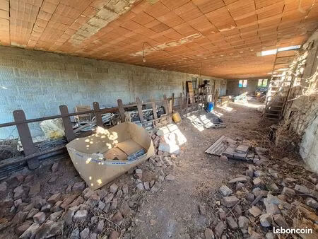 bâtiment 250 m² warlaing