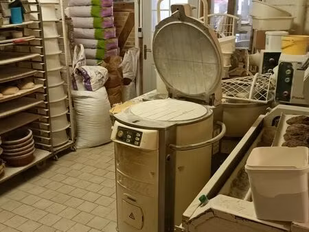 boulangerie 50 m² biron