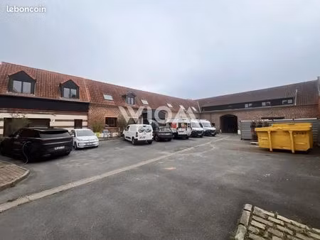 immeuble 25 pièces 1200 m²