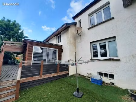 immeuble 7 pièces 150 m²