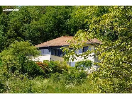 villa 9 pièces 207 m²