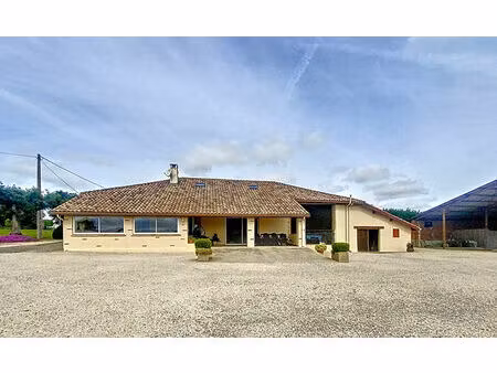 grande maison de 180 m² avec dépendance au calme dans la nature proche de montauban