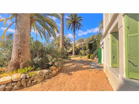 appartement de 3 pieces 111 m2 avec terrasse et grand jardin