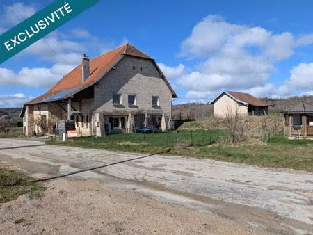 ancienne ferme à finir de rénover entre levier et salins les bains