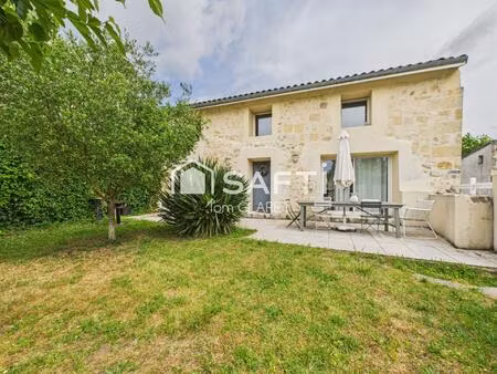 maison en pierre de 2 chambres  belle pièce de vie  rénovée  jardin intimiste