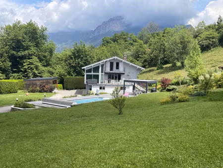 bluffy propriete avec vue montagnes piscine   terrain divisible