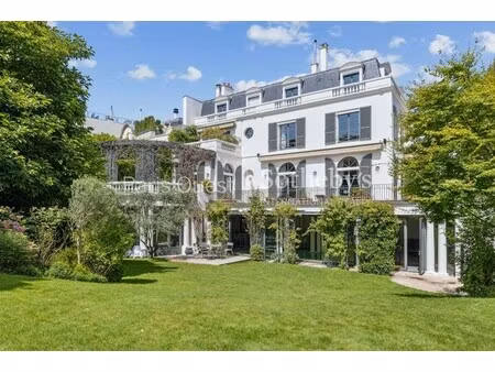 maison de luxe à vendre dans le quartier auteuil nord