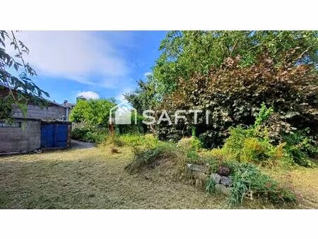 baisse de prix sur cette maison de village à finir de rénover t3 2 chambres sur un terrain