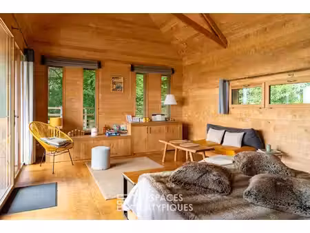 propriété avec cabanes dans les arbres