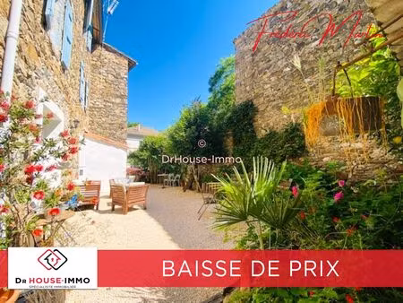 l'estréchure  belle et grande maison en pierre de 270 m² avec jardin et 9 chambres.