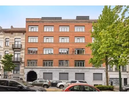 magnifique espace de bureaux lumineux à vendre à bruxelles