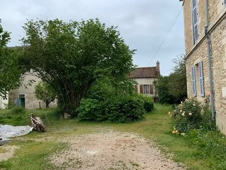 ensemble immobilier à vendre  genlis  dijon est  terrain de plus de 1500m²