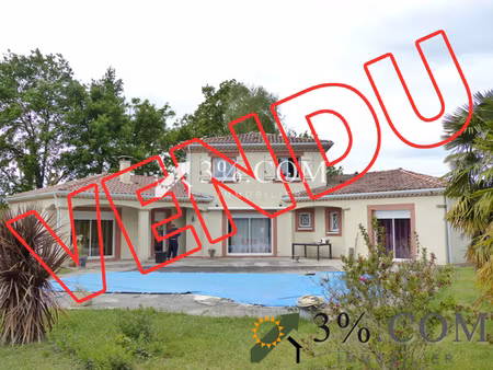 maison contemporaine avec piscine à deux pas du grand moun