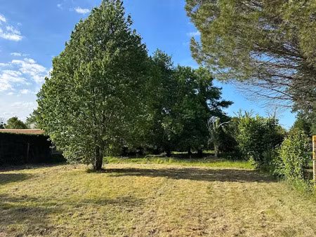 vente terrain 1300 m² à tresses (33370)  155 000 €