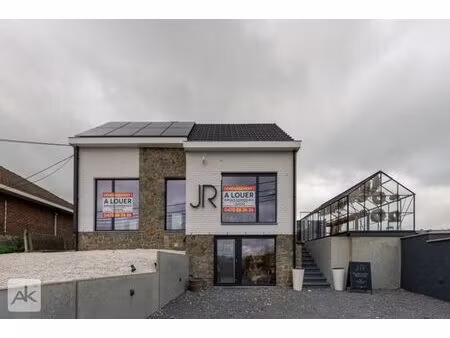 immeuble commercial idéalement situé