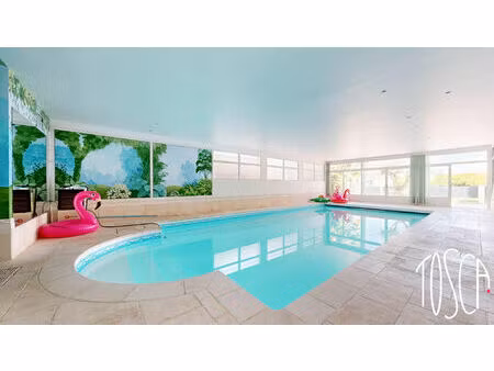 rare a thiais - maison d'architecte 526m² avec piscine intérieure  jardin paysager et volu