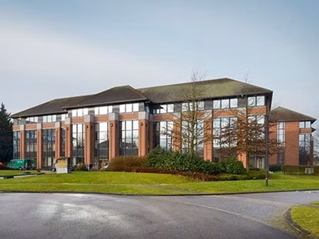 immeuble moderne  bureau privatif 3 pers