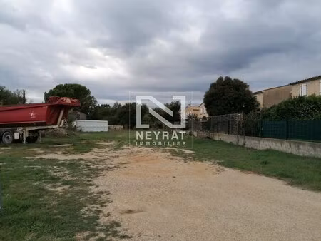 terrain en zone artisanal 2817m²