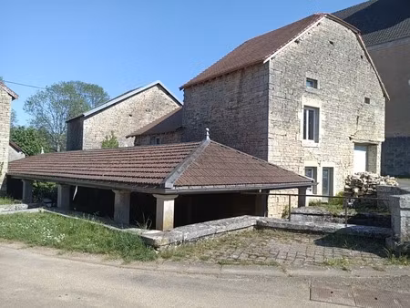maison à rénover à leffond