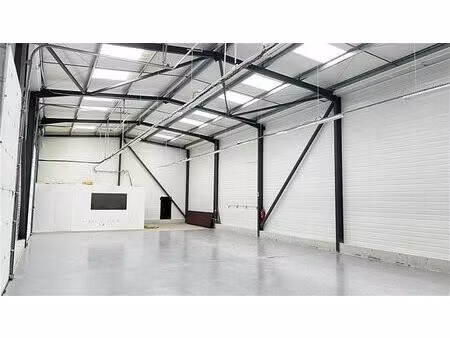vente/location commerce montereau fault yonne 530 m²