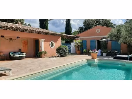 maison de luxe à vendre à tourtour