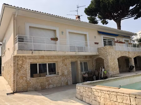 location appartement 1 pièce 18 m² à nice (06200)