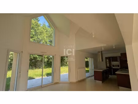 a louer - maison 155m² carquefou le souchais - 5 chambres - garage - jardin -