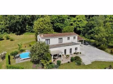 maison contemporaine avec piscine et jardin proissans (24)