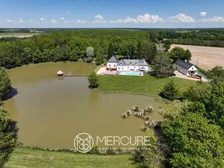 propriété à saint-cyran-du-jambot