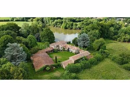 propriété avec jardin bressuire (79)