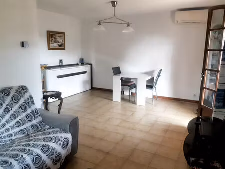 vente appartement 3 pièces 61m2 carqueiranne 83320 - 317000 € - surface privée