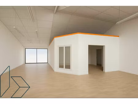 location commerce 188 m² à séné (56860)