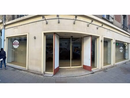 location local commercial