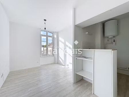 proximité lycées/iut/écoles du bon sauveur