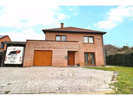 villa à vendre à rue des ecoles 112 monceau-sur-sambre (vbc84524)