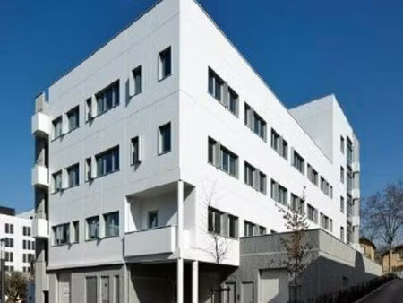 location bureau 3614 m² à lyon 8 (69008)