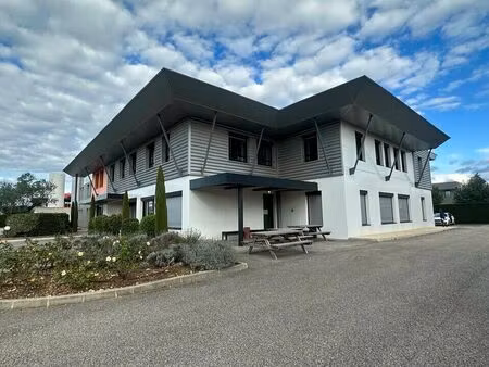 location bureau 1535 m² à saint-priest (69800)