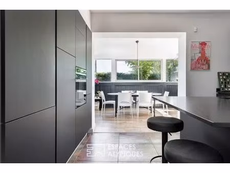 maison rénovée avec jardin et piscine à balma